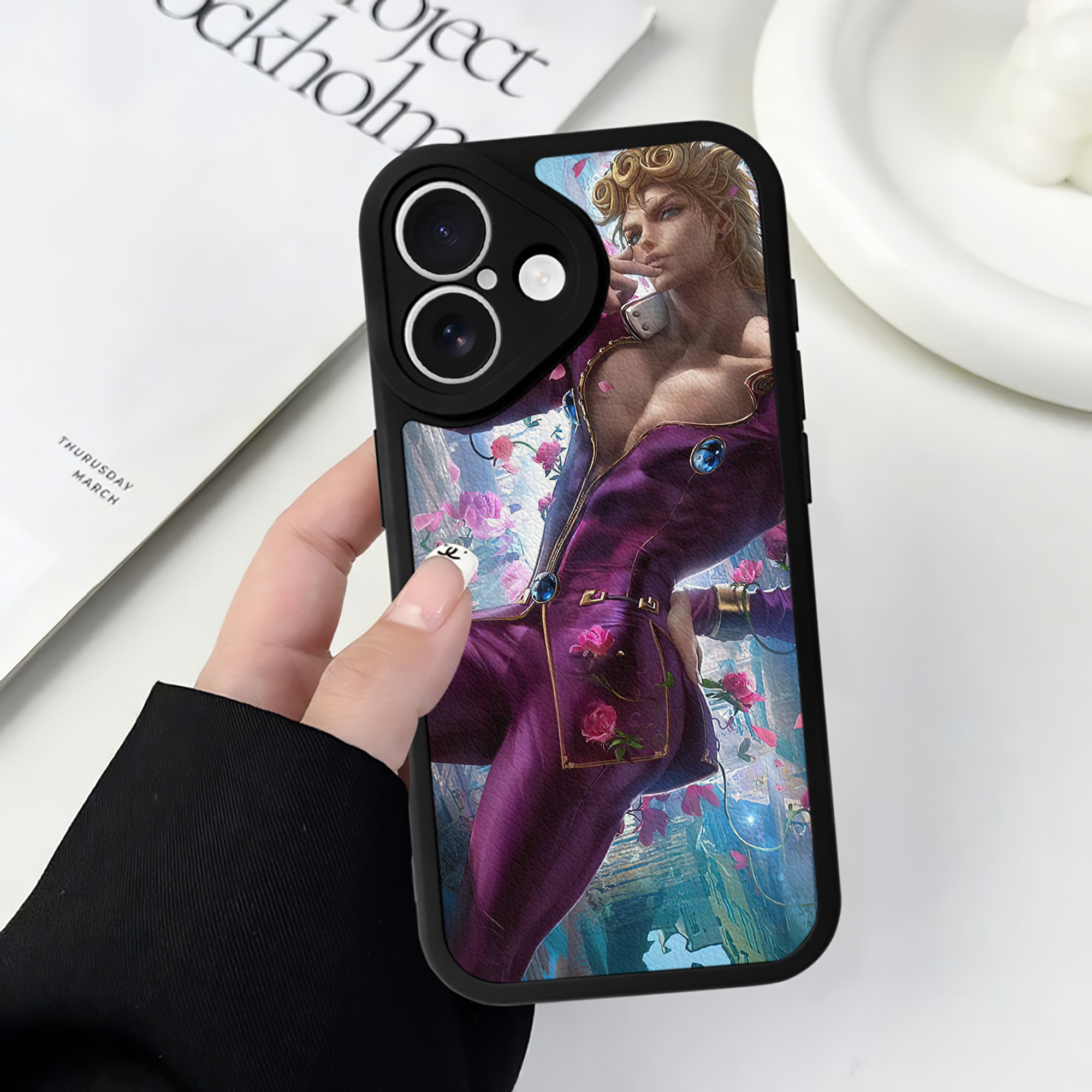 （画像用） ジョジョの奇妙な冒険 JoJo's Bizarre Adventure 【iPhone 16シリーズ対応】シリコンスマホケース（レザー調） 材質：シリコン